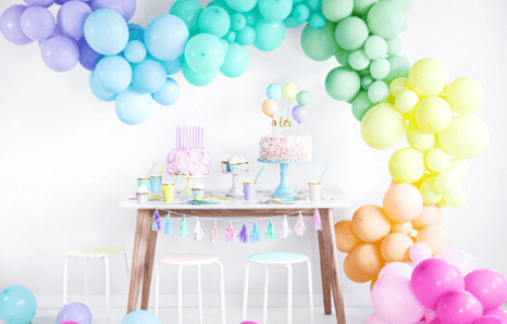 Balónová výzdoba miestnosti, dekorácie z balónov na objednávku
